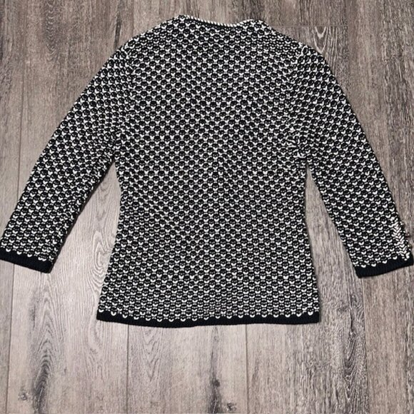 White House Black Market Sz Small Black White Front Pockets Cardigan Sweater - Picture 8 of 8
